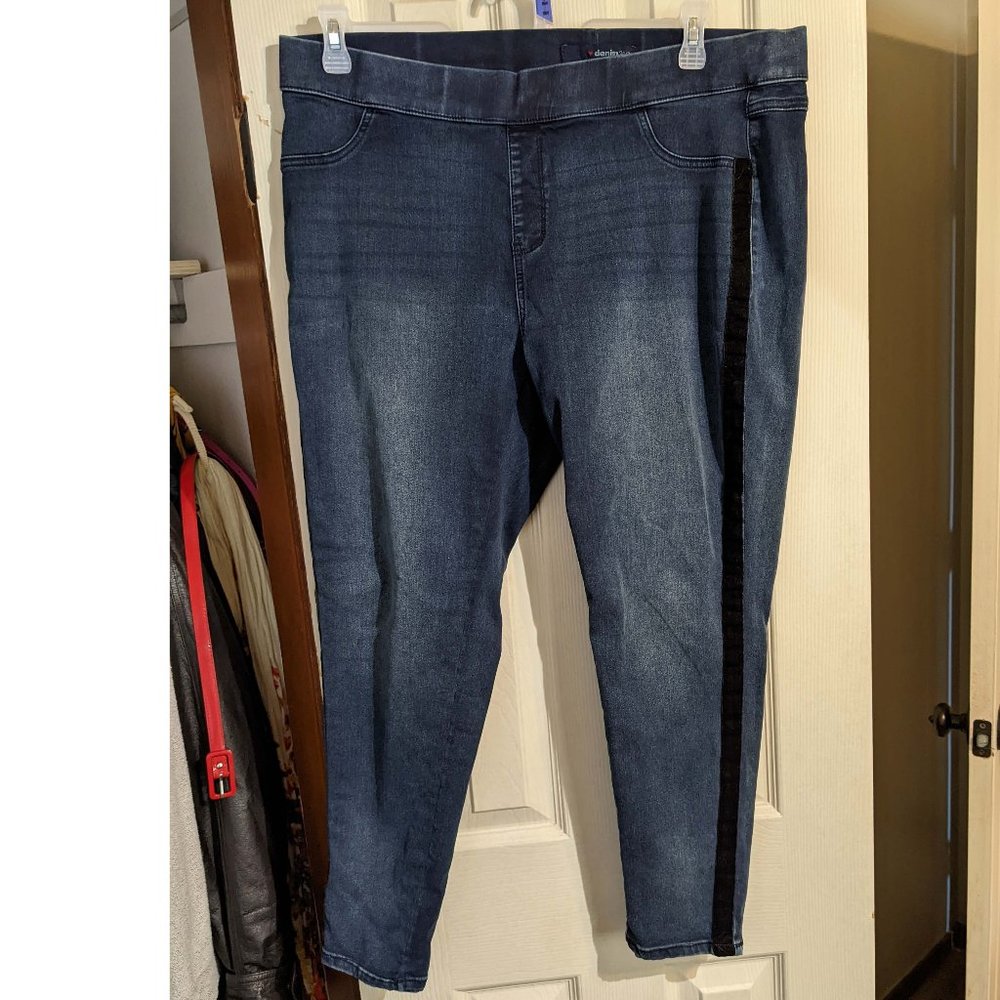 Denim 24/7 20W Velvet stripe dark wash skinny jeans Women's Plus